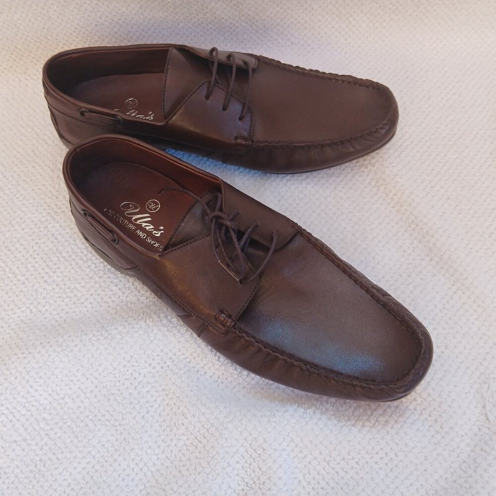 Mens all leather lace up loafers. New and unworn.